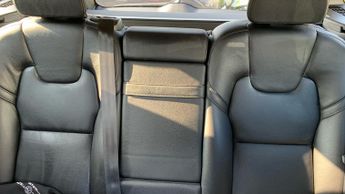 Volvo Xc60 2.0 B4 MHEV Momentum Pro SUV 5dr Diesel Hybrid Auto AWD Euro 6 (