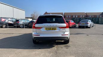 Volvo Xc60 2.0 B4 MHEV Momentum Pro SUV 5dr Diesel Hybrid Auto AWD Euro 6 (