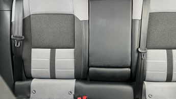 Vauxhall Grandland 1.2 Ultimate SUV 5dr Petrol Hybrid e-DCT Euro 6 (s/s) (136 ps)