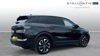 Vauxhall Grandland 1.2 Ultimate SUV 5dr Petrol Hybrid e-DCT Euro 6 (s/s) (136 ps)