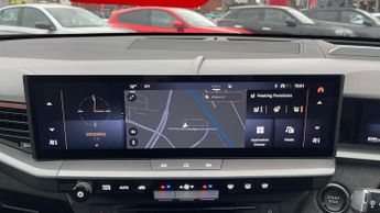 Vauxhall Grandland 1.2 Ultimate SUV 5dr Petrol Hybrid e-DCT Euro 6 (s/s) (136 ps)