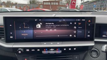 Vauxhall Grandland 1.2 Ultimate SUV 5dr Petrol Hybrid e-DCT Euro 6 (s/s) (136 ps)