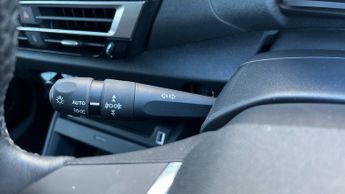 Citroen C4 50kWh e-series Hatchback 5dr Electric Auto (7.4kW Charger) (136 