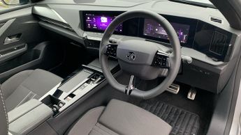 Vauxhall Astra Electric 54kWh GS Hatchback 5dr Electric Auto (156 ps)