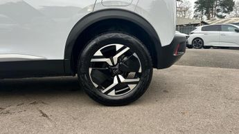 Peugeot 2008 1.2 HYBRID Allure SUV 5dr Petrol Hybrid e-DSC6 Euro 6 (s/s) (136