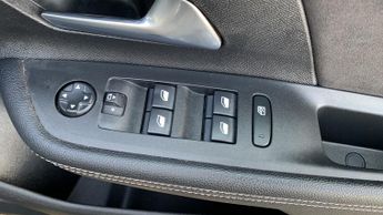 Vauxhall Mokka Electric 50kWh Ultimate SUV 5dr Electric Auto (136 ps)