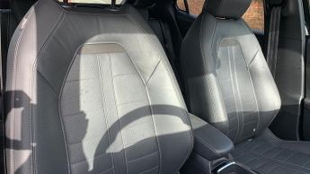 Vauxhall Mokka Electric 50kWh Ultimate SUV 5dr Electric Auto (136 ps)