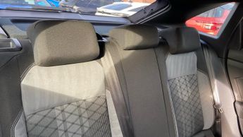 Volkswagen Taigo 1.0 TSI R-Line SUV 5dr Petrol DSG Euro 6 (s/s) (110 ps)