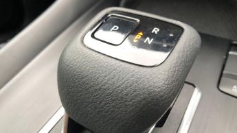 Nissan Qashqai 1.3 DIG-T MHEV N-Connecta SUV 5dr Petrol Hybrid XTRON Euro 6 (s/