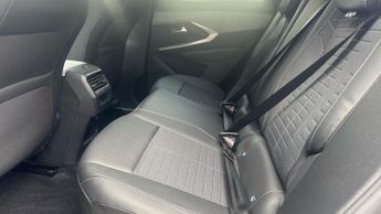 Peugeot 3008 73kWh Allure SUV 5dr Electric Auto (210 ps)