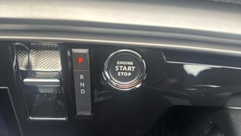 Peugeot 3008 73kWh Allure SUV 5dr Electric Auto (210 ps)