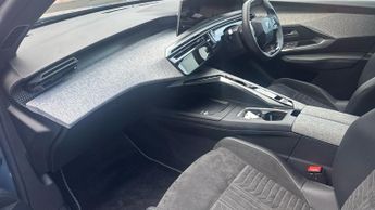 Peugeot 3008 73kWh GT SUV 5dr Electric Auto (210 ps)