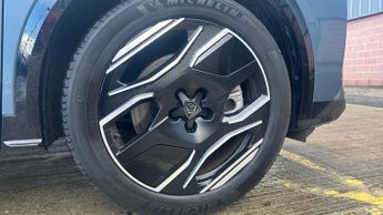 Peugeot 3008 73kWh GT SUV 5dr Electric Auto (210 ps)