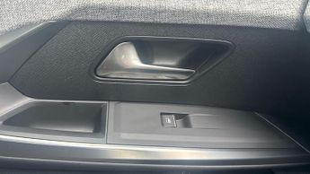 Peugeot 3008 73kWh GT SUV 5dr Electric Auto (210 ps)