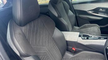 Peugeot 3008 73kWh GT SUV 5dr Electric Auto (210 ps)