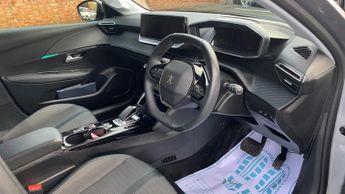 Peugeot 208 50kWh Allure Premium Hatchback 5dr Electric Auto (136 ps)
