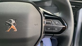 Peugeot 208 50kWh Allure Premium Hatchback 5dr Electric Auto (136 ps)