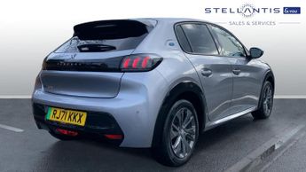 Peugeot 208 50kWh Allure Premium Hatchback 5dr Electric Auto (136 ps)