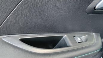 Peugeot 208 50kWh Allure Premium Hatchback 5dr Electric Auto (136 ps)