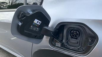 Peugeot 208 50kWh Allure Premium Hatchback 5dr Electric Auto (136 ps)