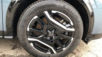 Peugeot 3008 73kWh GT SUV 5dr Electric Auto (210 ps)