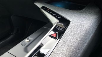 Peugeot 3008 73kWh GT SUV 5dr Electric Auto (210 ps)