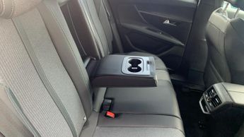 Peugeot 3008 SUV 1.2 HYBRID Allure SUV 5dr Petrol Hybrid e-DSC6 Euro 6 (s/s) (136