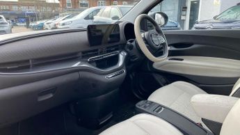 Fiat 500E 42kWh La Prima Hatchback 3dr Electric Auto (118 ps)