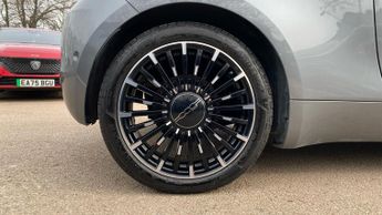 Fiat 500E 42kWh La Prima Hatchback 3dr Electric Auto (118 ps)