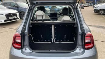 Fiat 500E 42kWh La Prima Hatchback 3dr Electric Auto (118 ps)