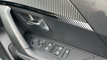 Peugeot 2008 50kWh Allure SUV 5dr Electric Auto (7kW Charger) (136 ps)