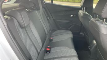 Peugeot 2008 50kWh Allure SUV 5dr Electric Auto (7kW Charger) (136 ps)
