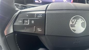 Vauxhall Grandland 1.2 Design SUV 5dr Petrol Hybrid e-DCT Euro 6 (s/s) (136 ps)