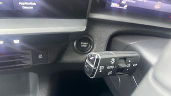 Vauxhall Grandland 1.2 Design SUV 5dr Petrol Hybrid e-DCT Euro 6 (s/s) (136 ps)