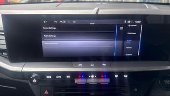 Vauxhall Grandland 1.2 Design SUV 5dr Petrol Hybrid e-DCT Euro 6 (s/s) (136 ps)