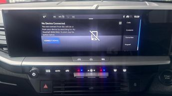 Vauxhall Grandland 1.2 Design SUV 5dr Petrol Hybrid e-DCT Euro 6 (s/s) (136 ps)