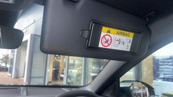 Vauxhall Grandland 1.2 Design SUV 5dr Petrol Hybrid e-DCT Euro 6 (s/s) (136 ps)