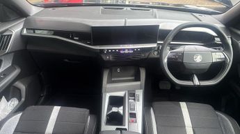 Vauxhall Grandland 1.2 Design SUV 5dr Petrol Hybrid e-DCT Euro 6 (s/s) (136 ps)