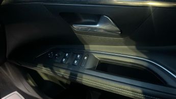 Peugeot 5008 1.2 PureTech Allure Premium SUV 5dr Petrol EAT Euro 6 (s/s) (130