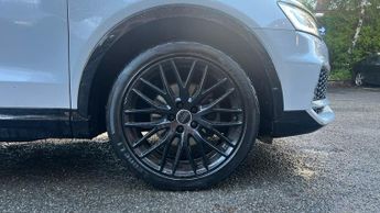 Audi Q3 1.4 TFSI CoD Black Edition SUV 5dr Petrol S Tronic Euro 6 (s/s) 