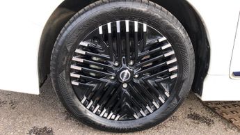 Nissan Leaf 39kWh Tekna Hatchback 5dr Electric Auto (150 ps)