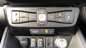 Nissan Leaf 39kWh Tekna Hatchback 5dr Electric Auto (150 ps)