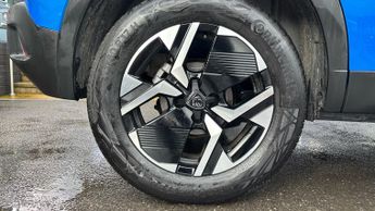 Peugeot 2008 1.2 HYBRID Allure SUV 5dr Petrol Hybrid e-DSC6 Euro 6 (s/s) (136