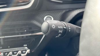 Peugeot 2008 1.2 HYBRID Allure SUV 5dr Petrol Hybrid e-DSC6 Euro 6 (s/s) (136