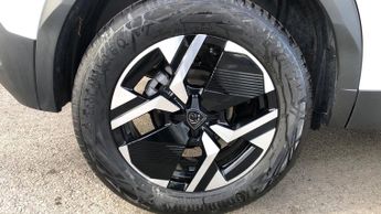 Peugeot 2008 1.2 HYBRID Allure SUV 5dr Petrol Hybrid e-DSC6 Euro 6 (s/s) (136