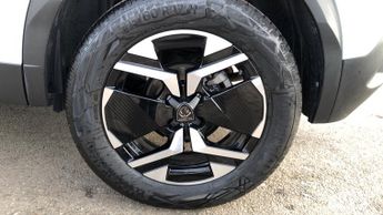 Peugeot 2008 1.2 HYBRID Allure SUV 5dr Petrol Hybrid e-DSC6 Euro 6 (s/s) (136