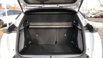 Peugeot 2008 1.2 HYBRID Allure SUV 5dr Petrol Hybrid e-DSC6 Euro 6 (s/s) (136