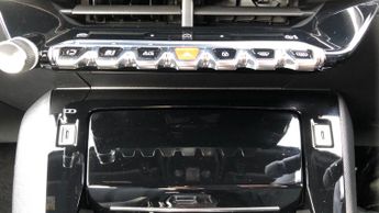 Peugeot 2008 1.2 HYBRID Allure SUV 5dr Petrol Hybrid e-DSC6 Euro 6 (s/s) (136