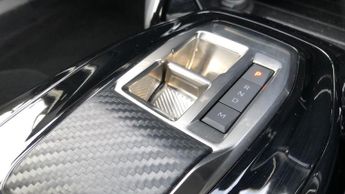 Peugeot 2008 1.2 HYBRID Allure SUV 5dr Petrol Hybrid e-DSC6 Euro 6 (s/s) (136