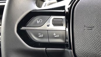 Peugeot 2008 1.2 HYBRID Allure SUV 5dr Petrol Hybrid e-DSC6 Euro 6 (s/s) (136